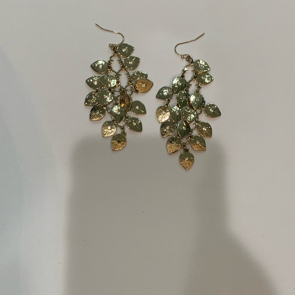 Express Dangling Gold Earrings